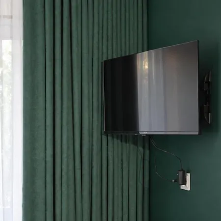 Apartman Two-bedroom With Free Parking And Air Conditioning *